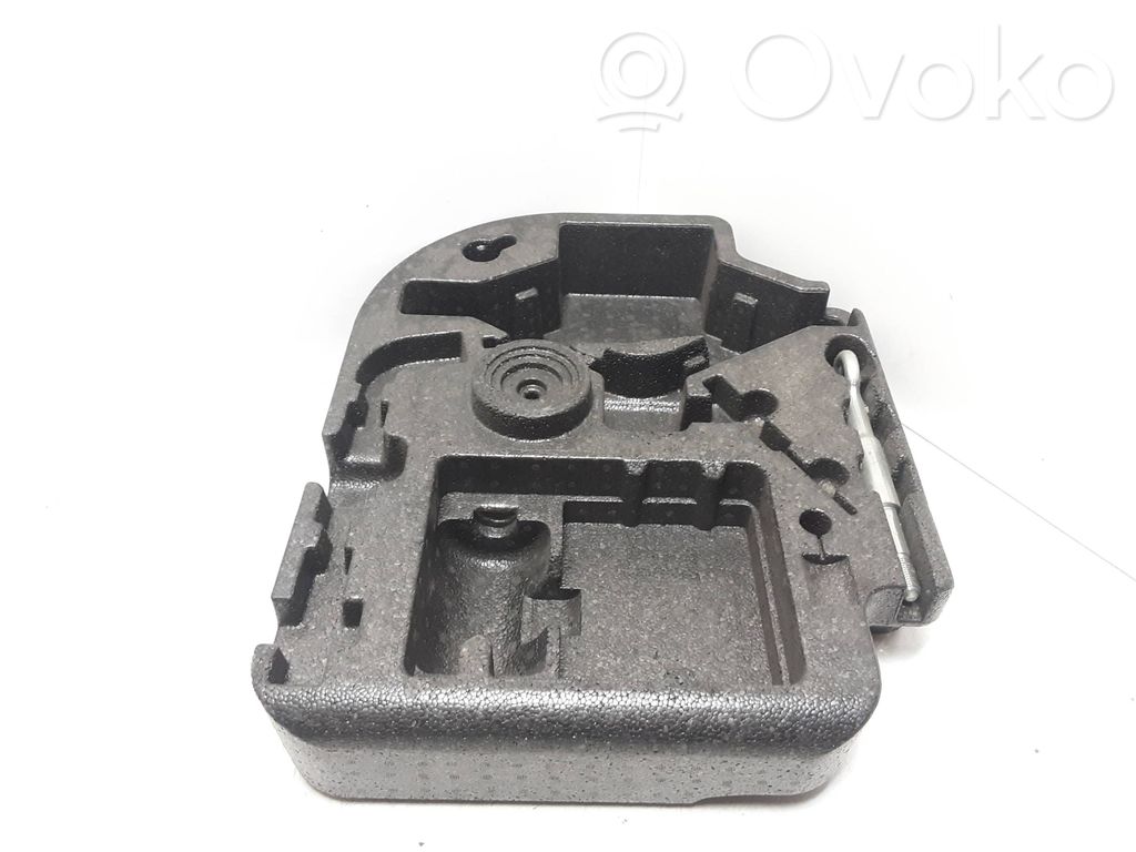 Volvo XC60 Tool box 