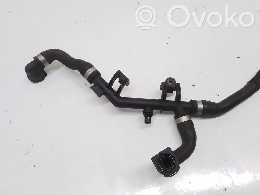 BMW 7 F01 F02 F03 F04 Conductă/furtun lichid de răcire motor 