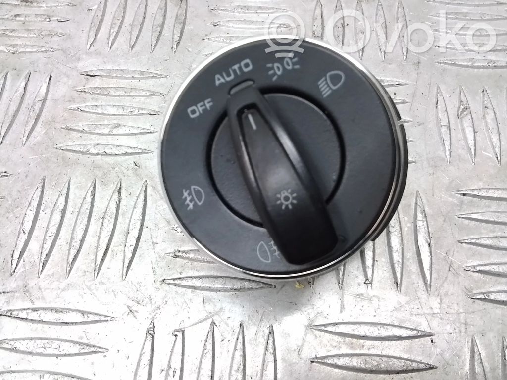 Porsche Cayenne (92A) Light switch 
