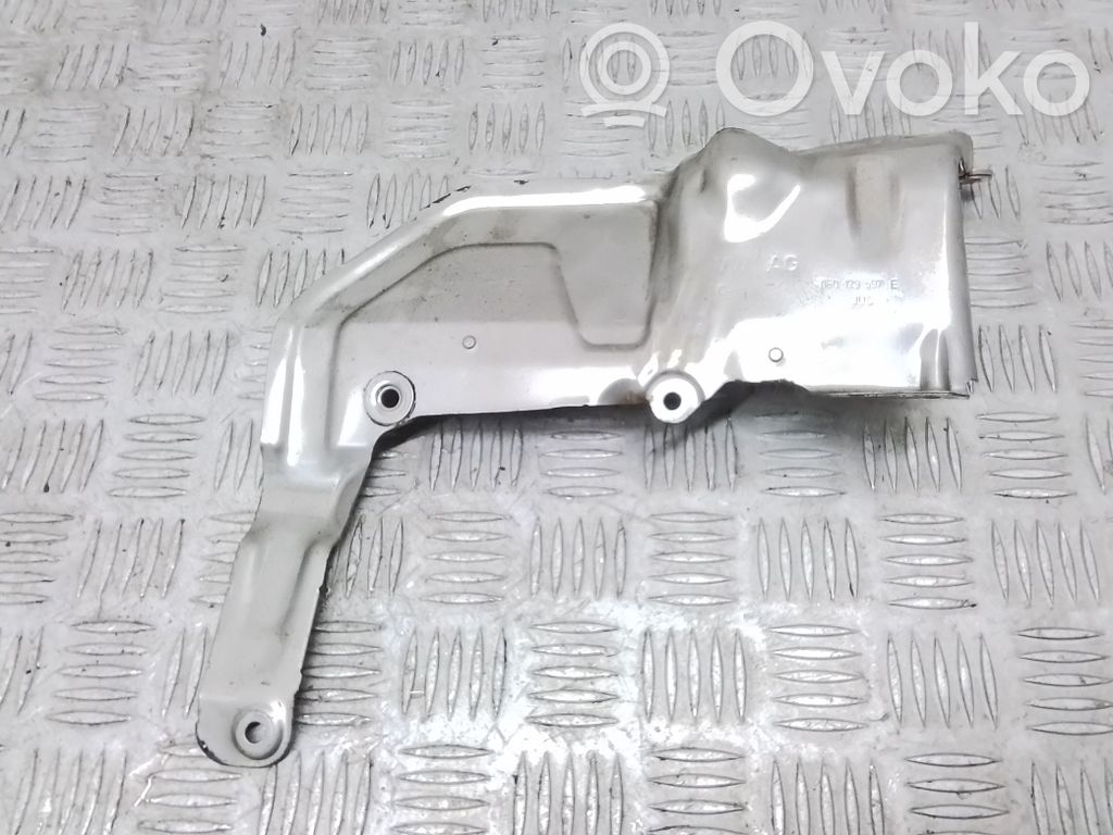 Volkswagen Golf VIII Autres pièces compartiment moteur 