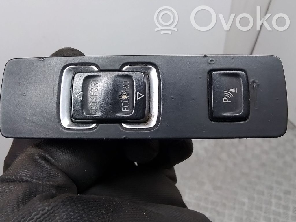 BMW i3 Parking (PDC) sensor switch 