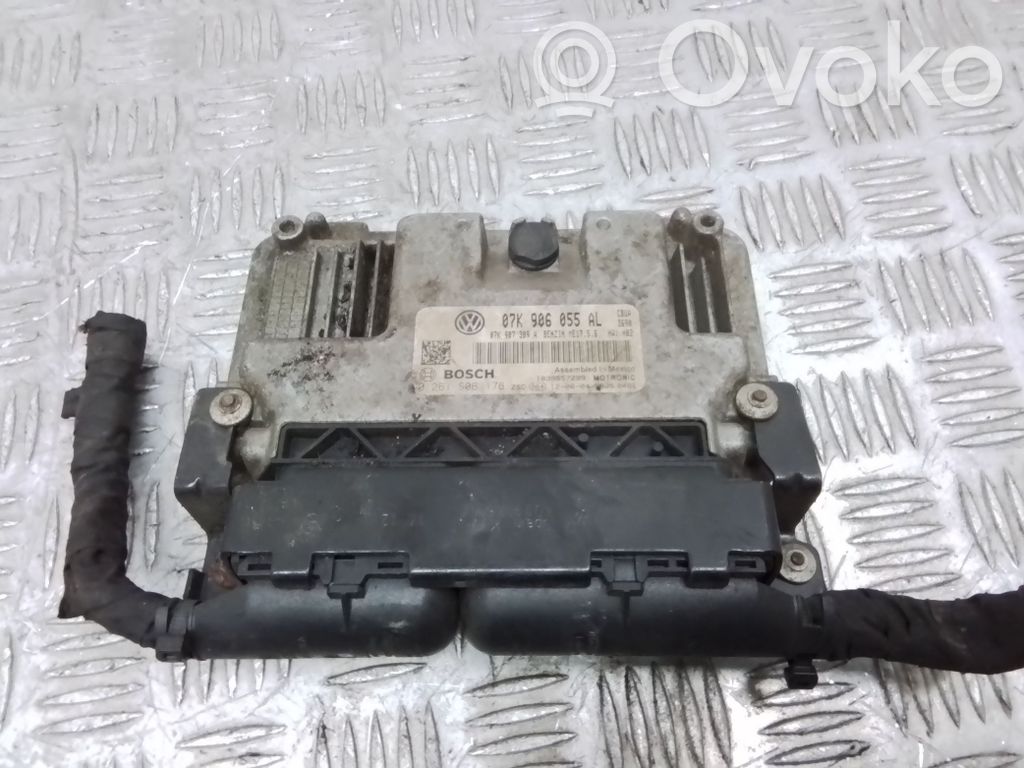 Volkswagen PASSAT B7 USA Engine control unit/module 