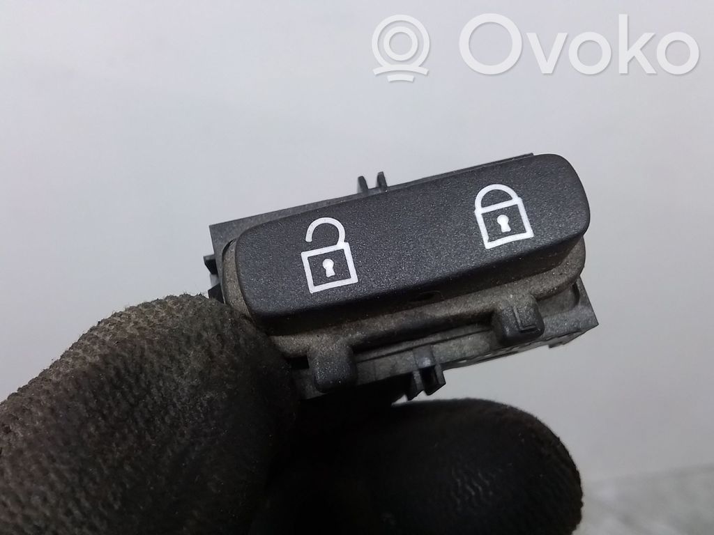 Volvo V70 Central locking switch button 