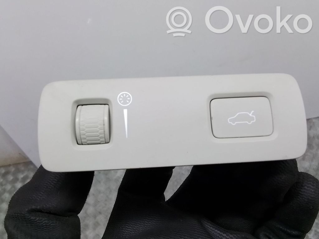 Volvo S90, V90 Tailgate opening switch 