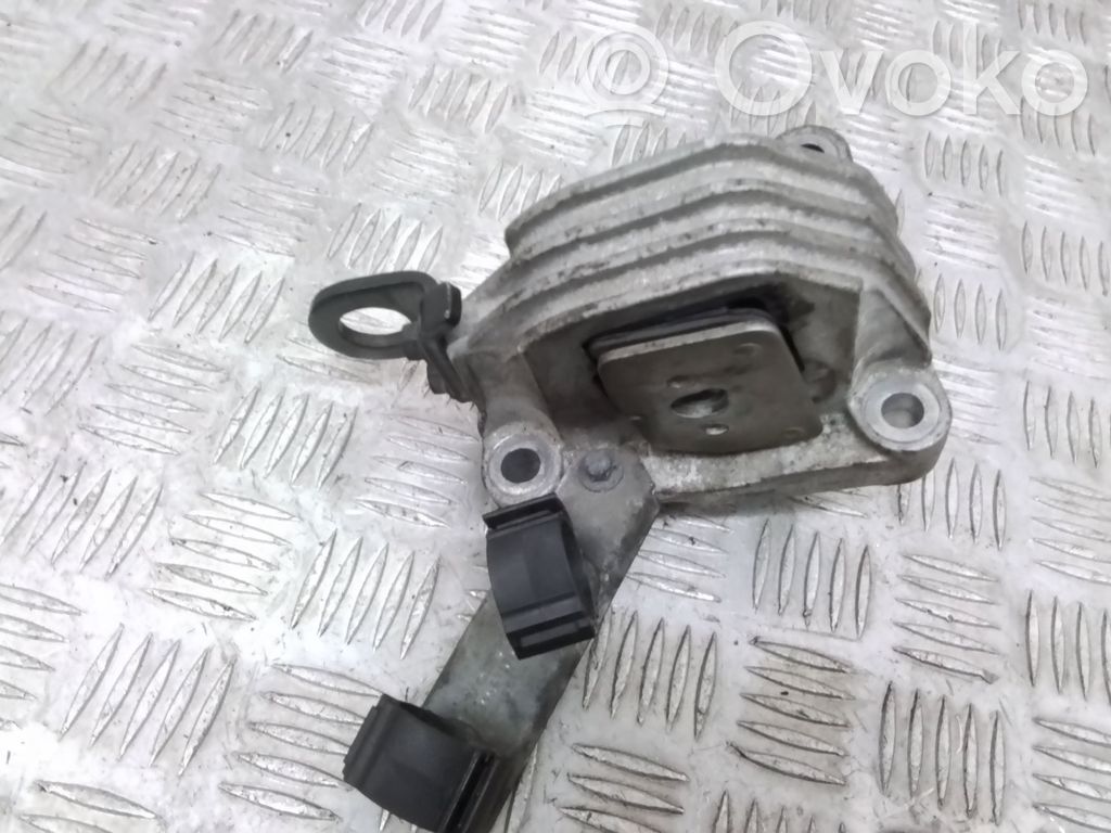 Engine mount bracket   30741583