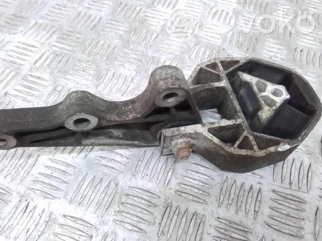 Volvo S40 Engine mount bracket 