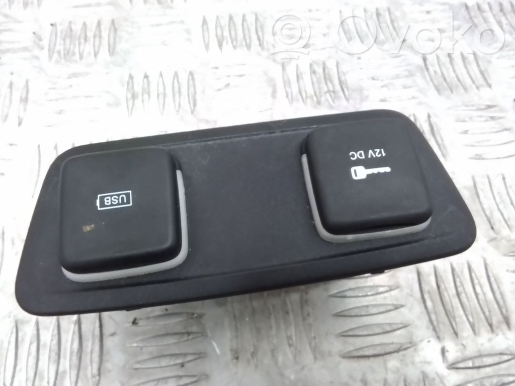 Chrysler Pacifica USB jungtis 