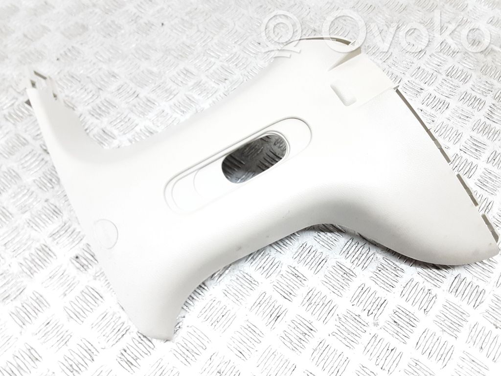 Chrysler Pacifica (C) pillar trim 