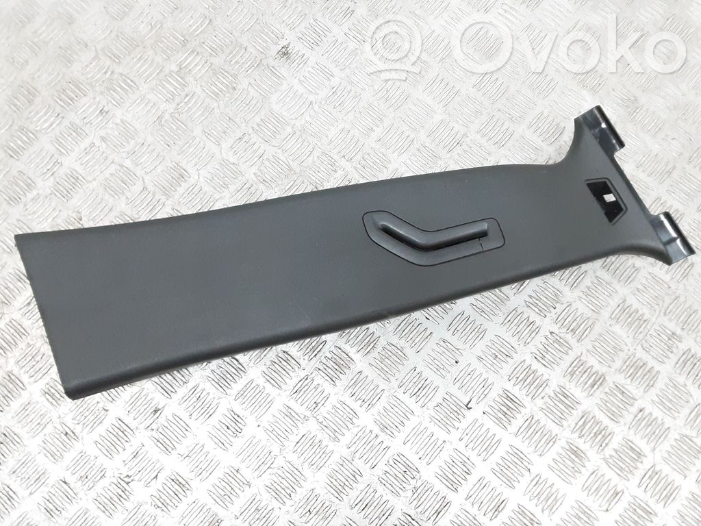 Volvo V50 Pilar (B) (superior) 