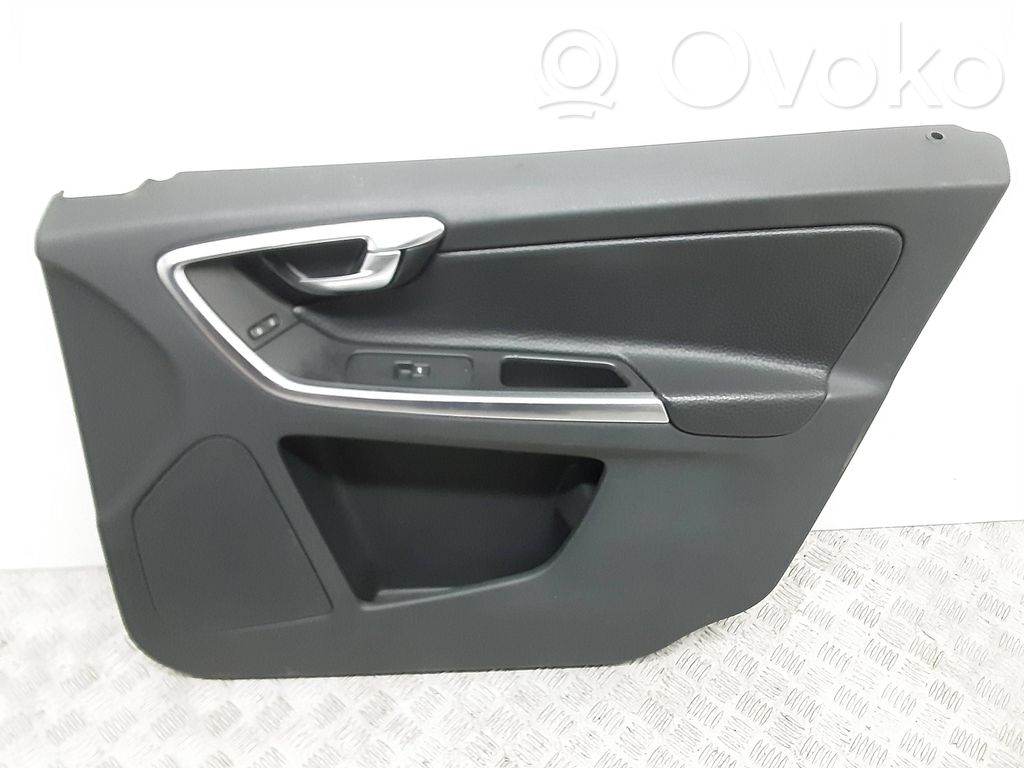 Volvo XC60 Front door card panel trim 