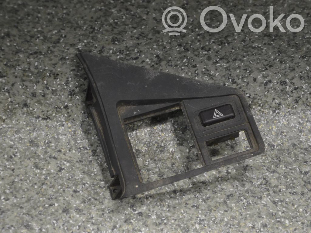 BMW 5 E28 Altre parti del cruscotto 