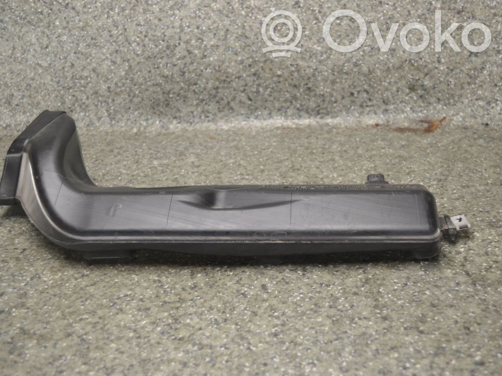 BMW 7 E65 E66 Ohjaamon sisäilman ilmakanava 