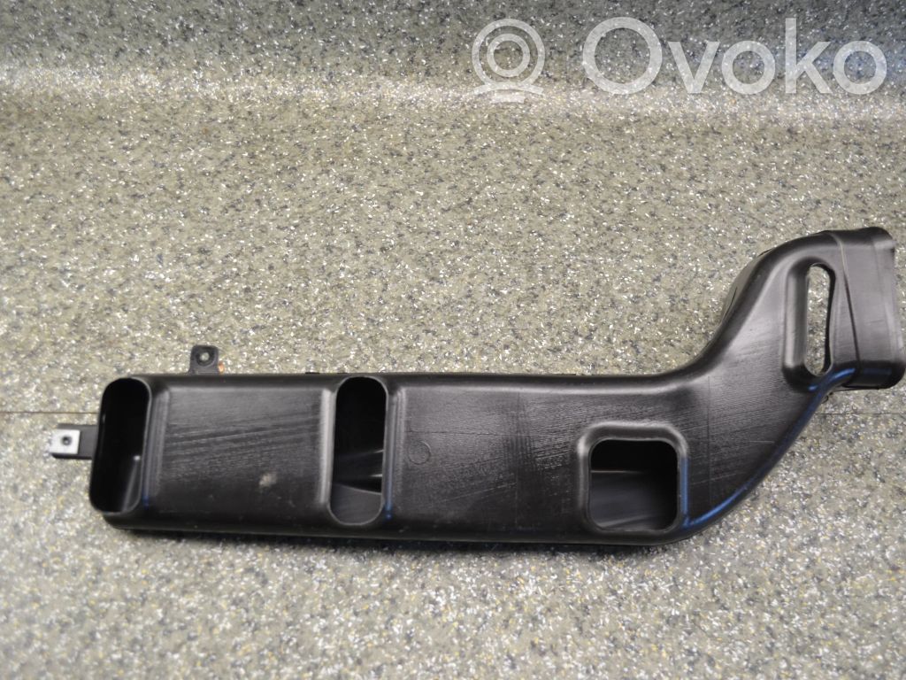 BMW 7 E65 E66 Ohjaamon sisäilman ilmakanava 