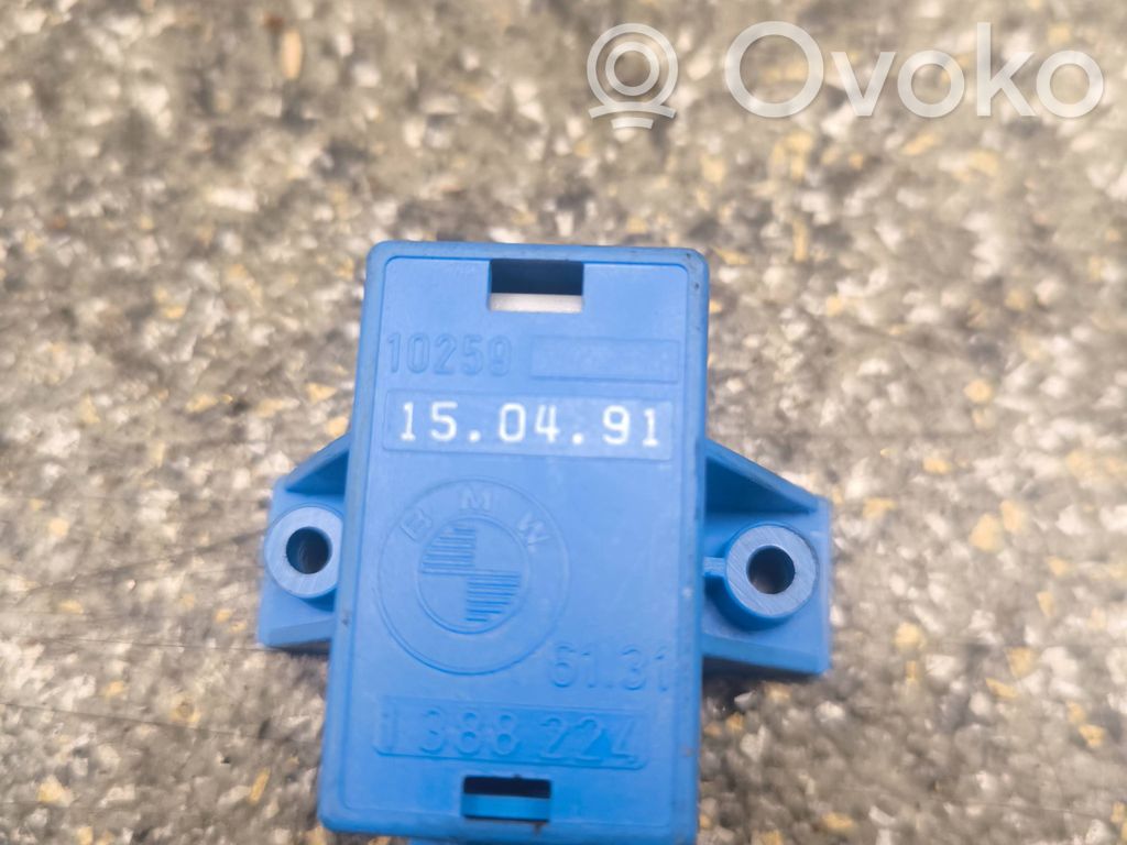 BMW 5 E34 Czujnik uderzenia Airbag 