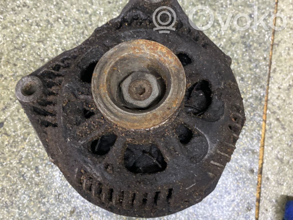 BMW 5 E39 Alternator 