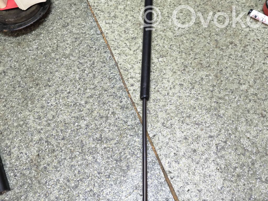 BMW 7 E65 E66 Vérin, capot-moteur 