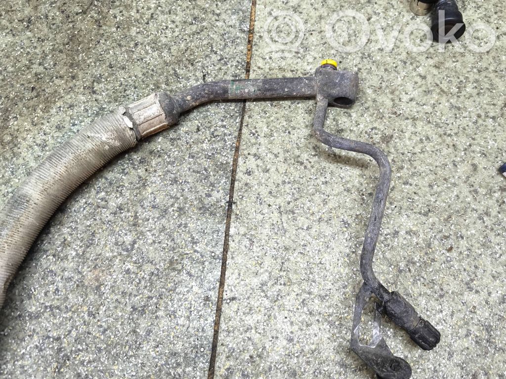 BMW 3 E46 Ilmastointilaitteen putki (A/C) 