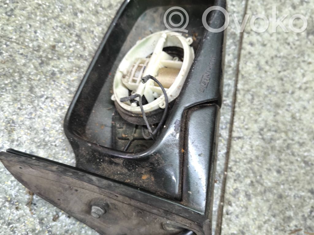 BMW 3 E30 Elektryczne lusterko boczne drzwi przednich 