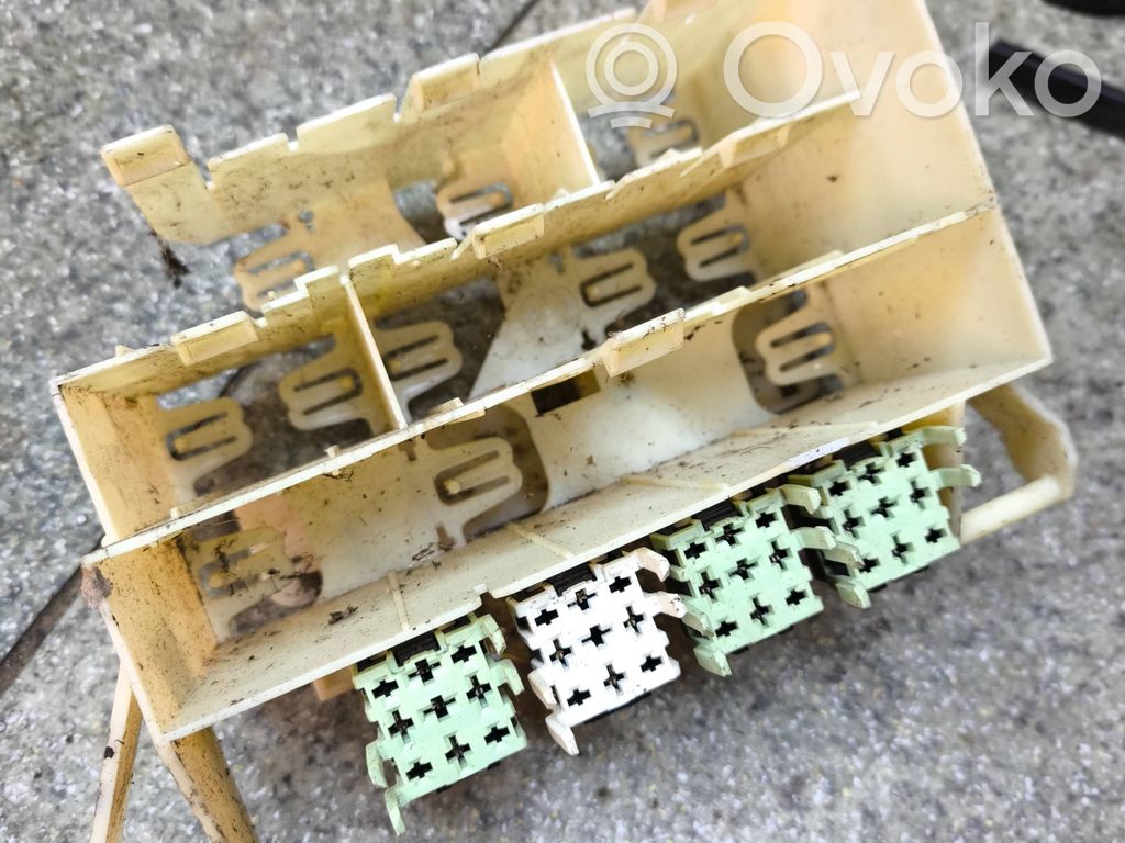 Muu moottoritilan osa   6902269