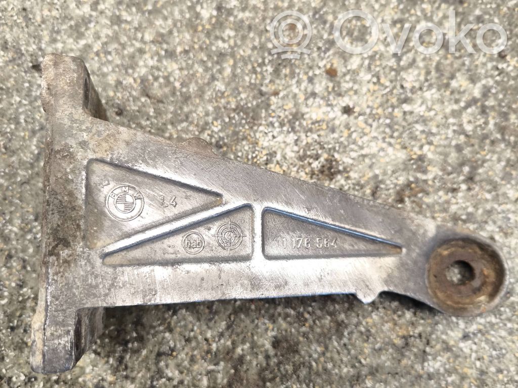 Engine mounting bracket   1176564
