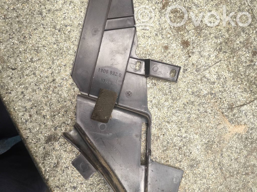 BMW 3 E30 Moldura del extremo lateral de panel 