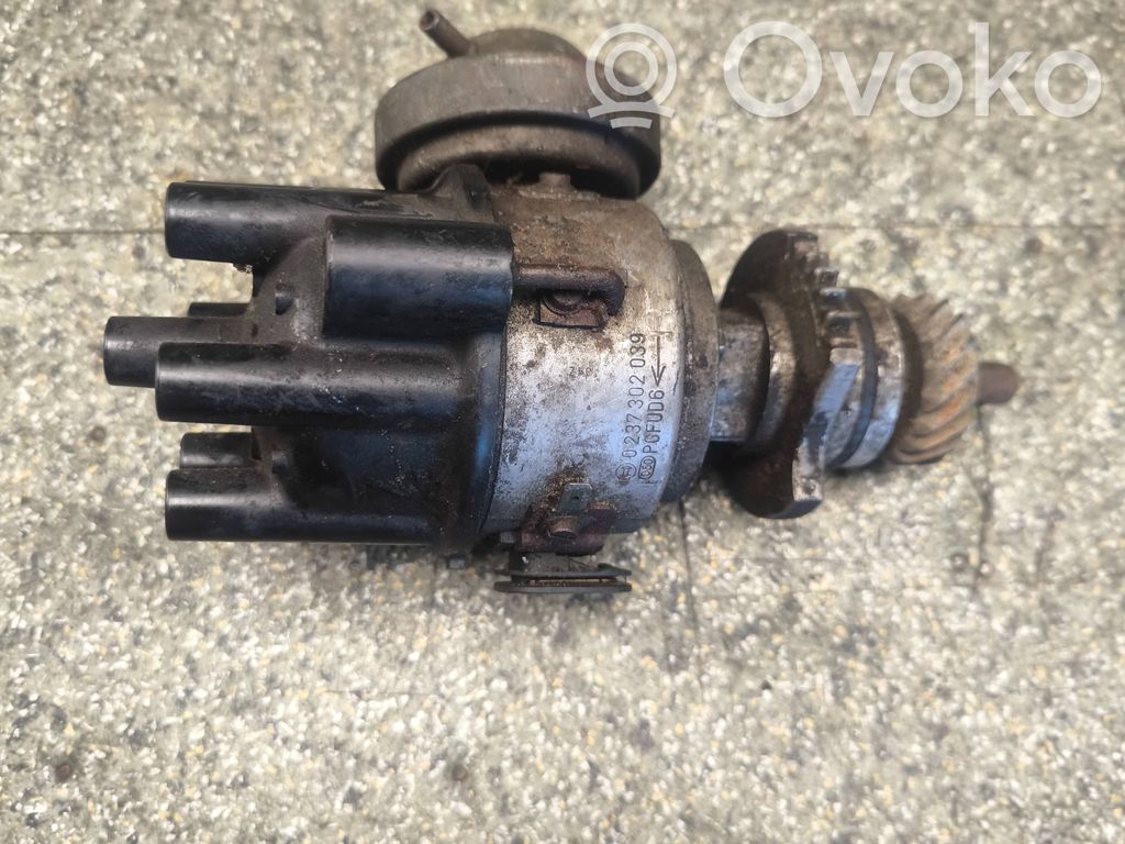 BMW 3 E30 Spark distributor 
