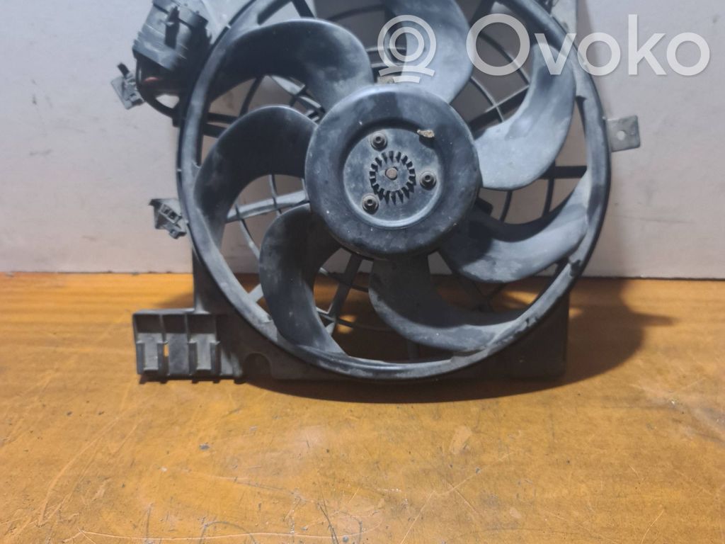 Opel Zafira B Elektryczny wentylator chłodnicy 