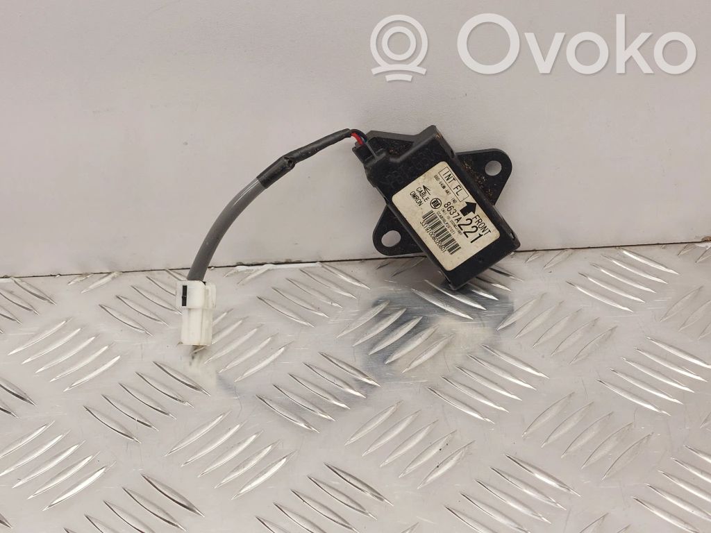 Mitsubishi Lancer X Aerial antenna amplifier 