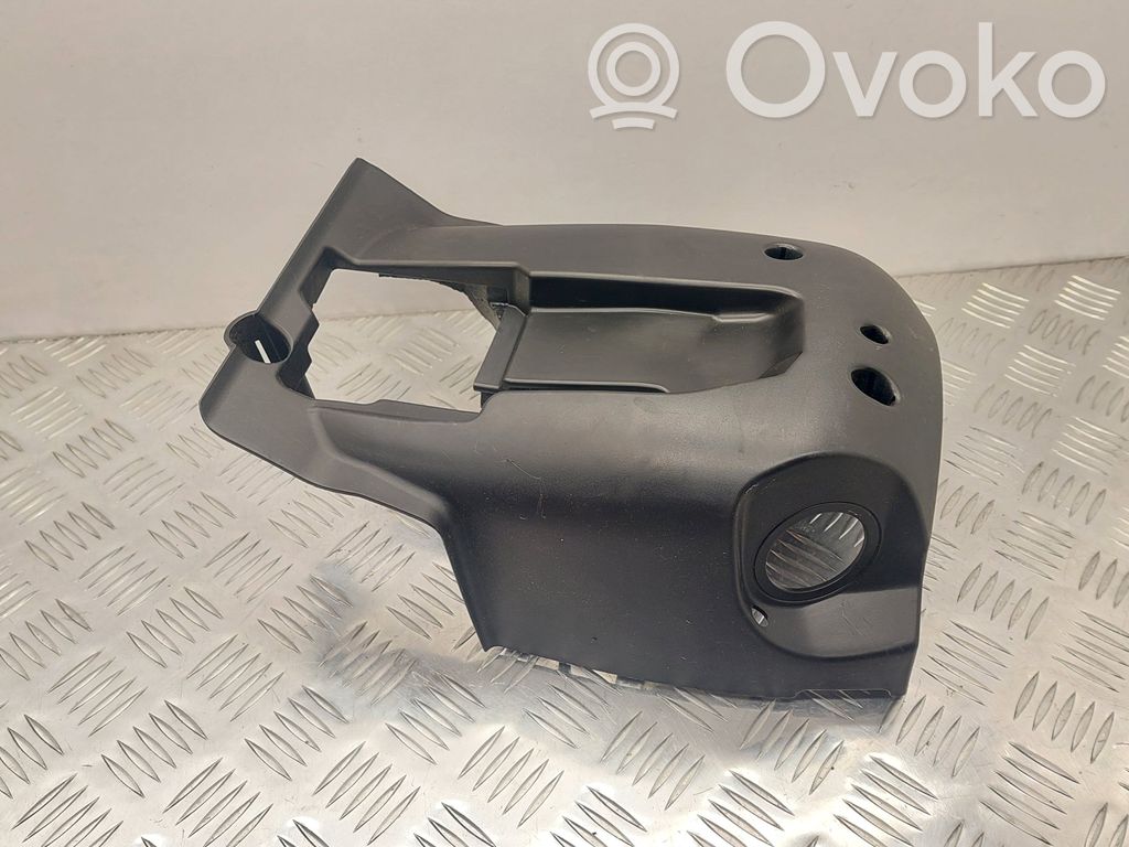 Mazda 3 II Vairo ašies apdaila 