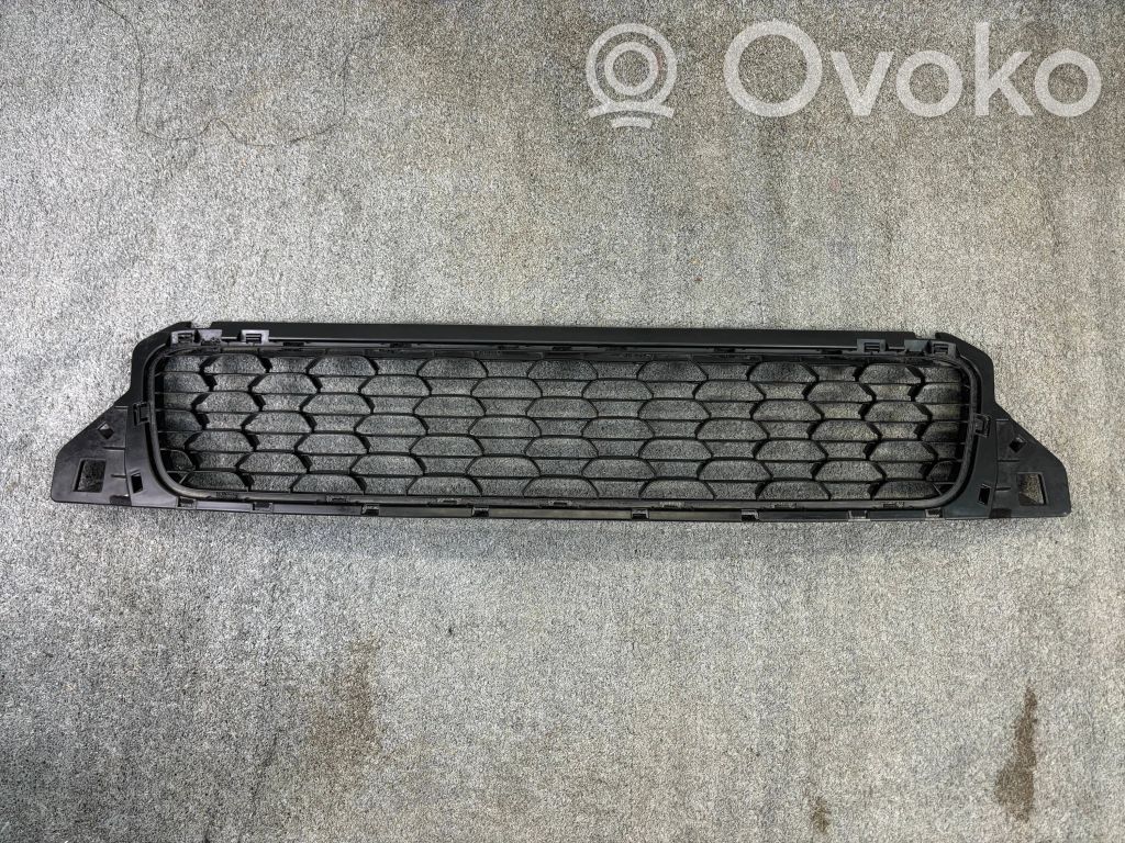 Dacia Duster Apakšējais režģis (trīsdaļīgs) 