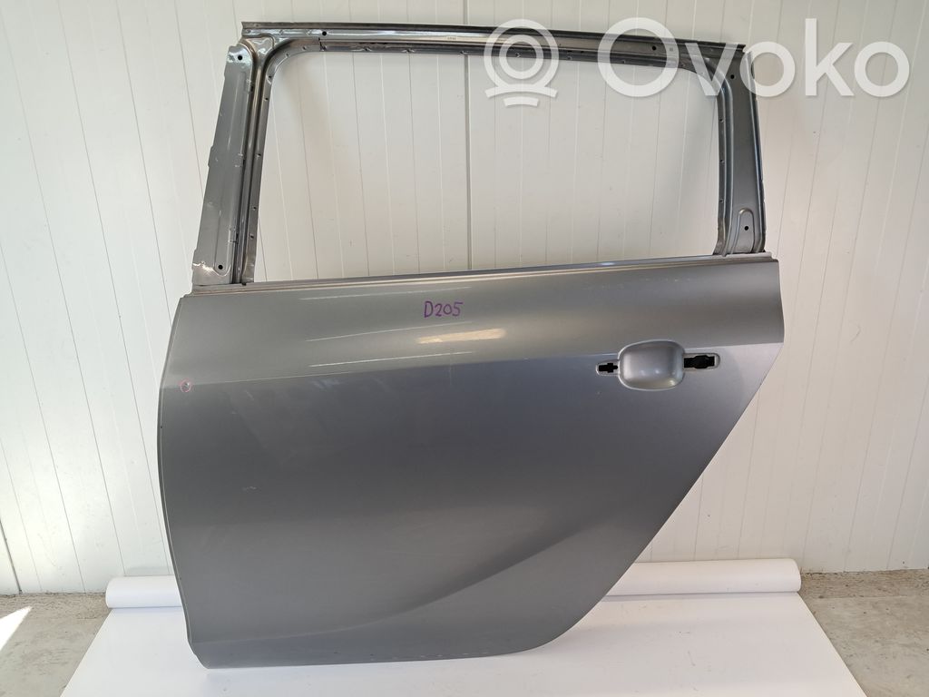 Opel Zafira C Rear door 