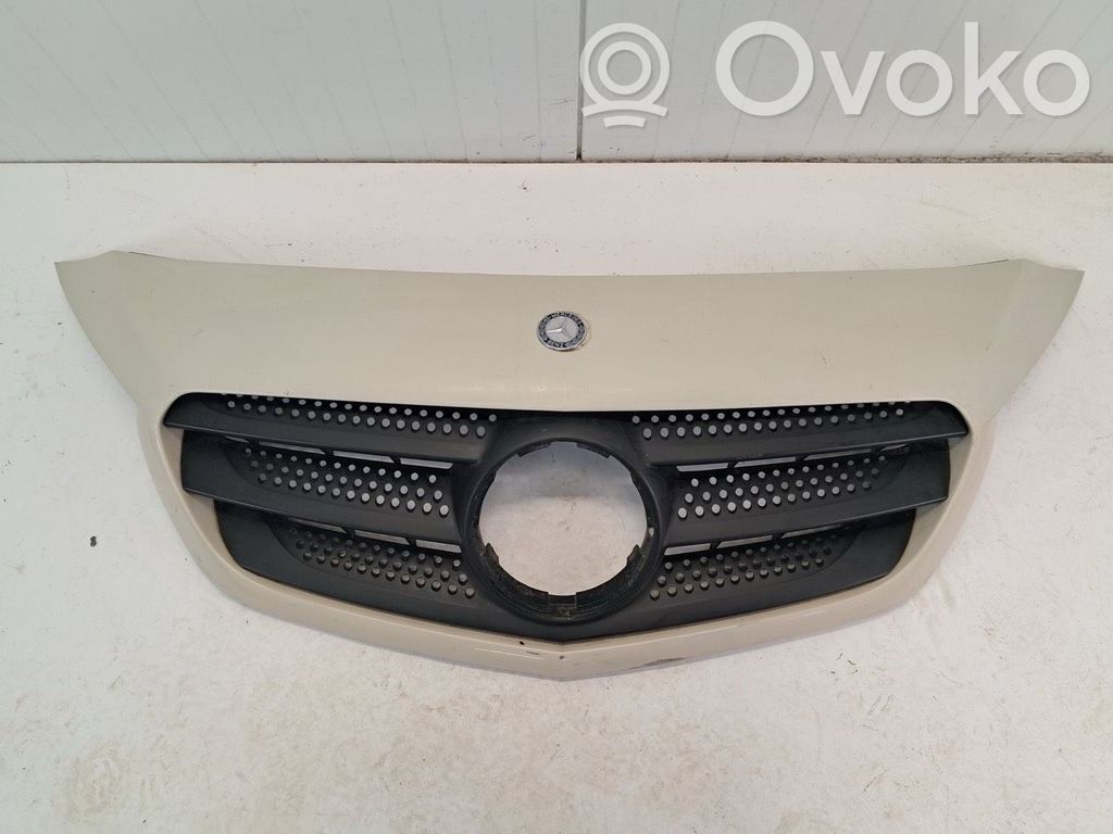 Mercedes-Benz Citan W415 Grotelės priekinės 
