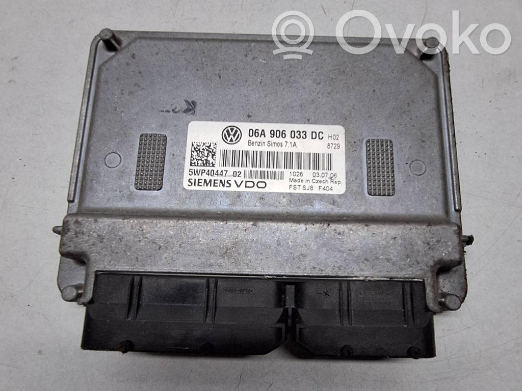 Unidad de control/módulo del motor   06A906033DC,5WP40447
