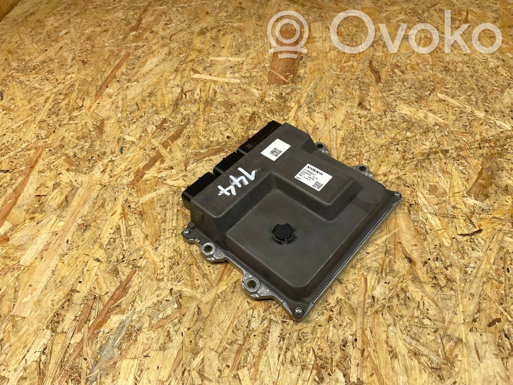 Volvo S90, V90 Engine control unit/module 