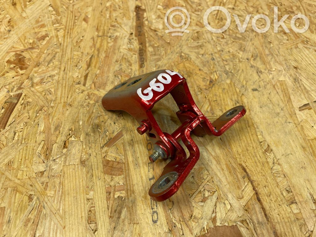 Renault Clio V Front door upper hinge 