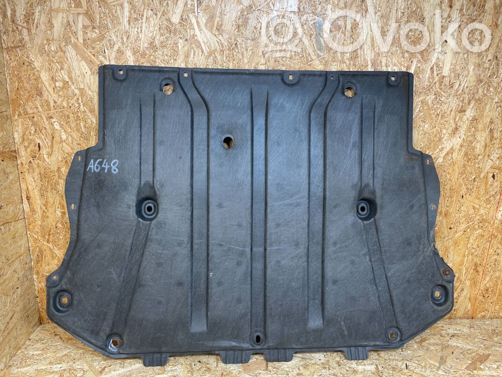 Volvo XC40 Placa protectora/protector antisalpicaduras motor 