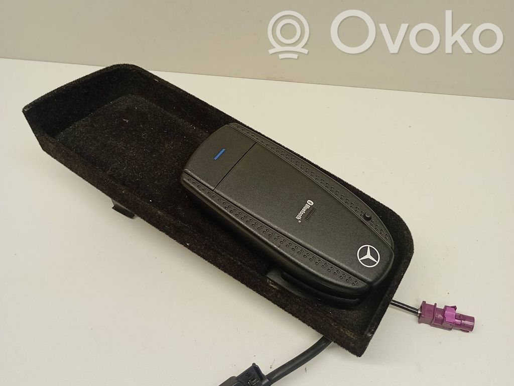 Mercedes-Benz C W203 Bluetooth control unit module 
