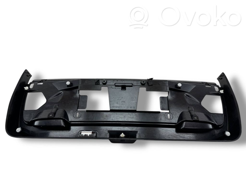 BMW 5 F10 F11 Poszycie / Tapicerka tylnej klapy bagażnika 