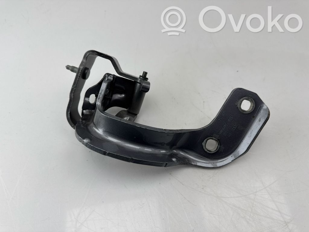 Audi A6 C7 Tailgate/trunk/boot hinge 
