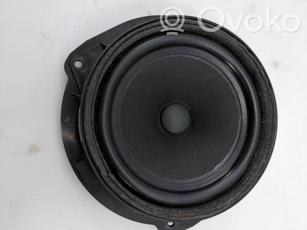 Audi A3 8Y Altavoz de la puerta trasera 