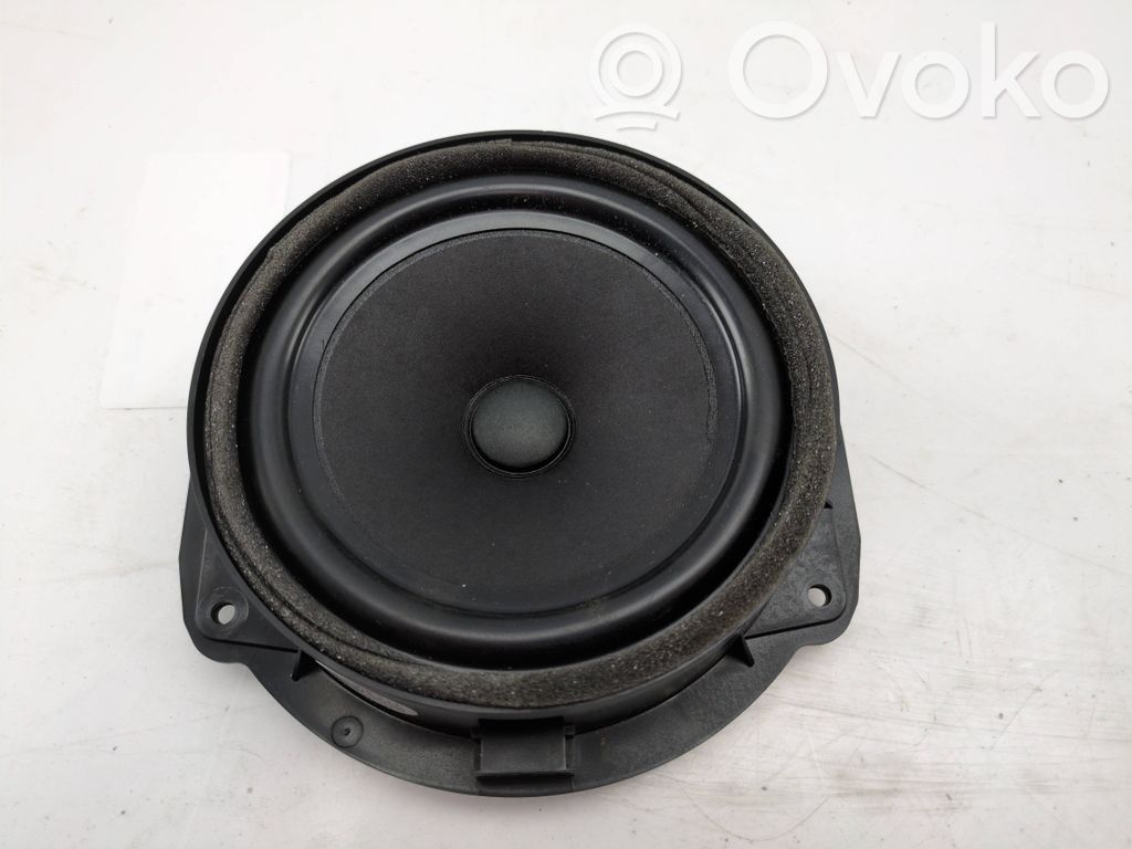 Audi A3 8Y Altavoz de la puerta trasera 