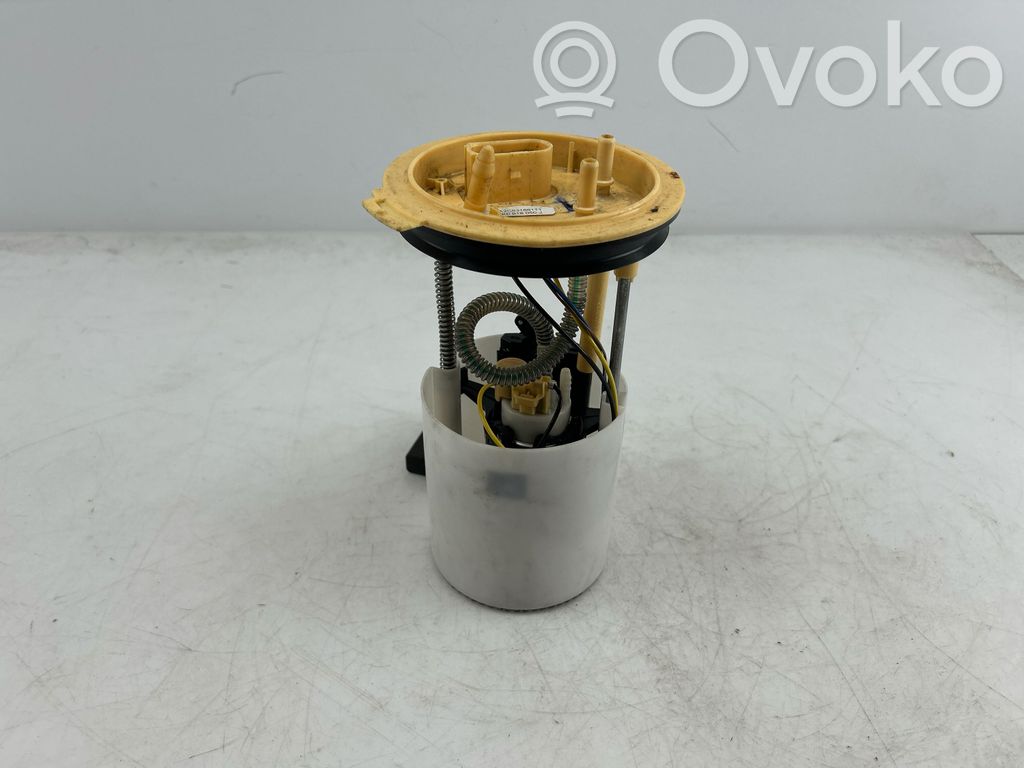 Volkswagen Golf VI Bomba interna de combustible 