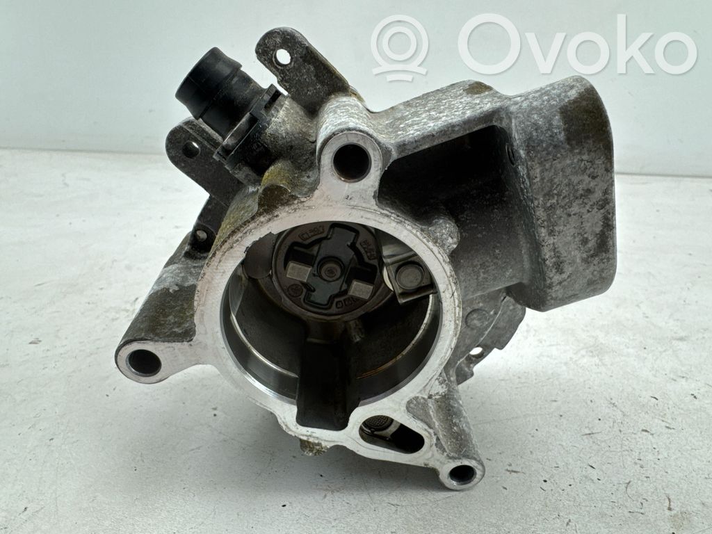 Audi A4 S4 B9 Vacuum pump 