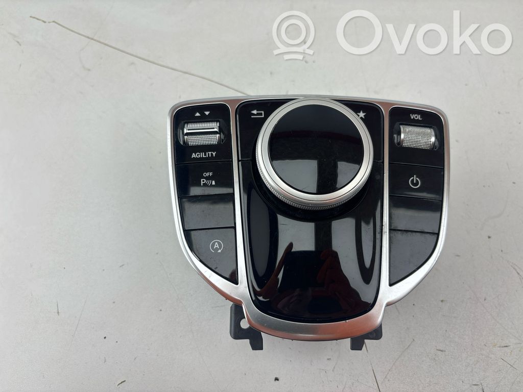 Mercedes-Benz C W205 Panel radia 