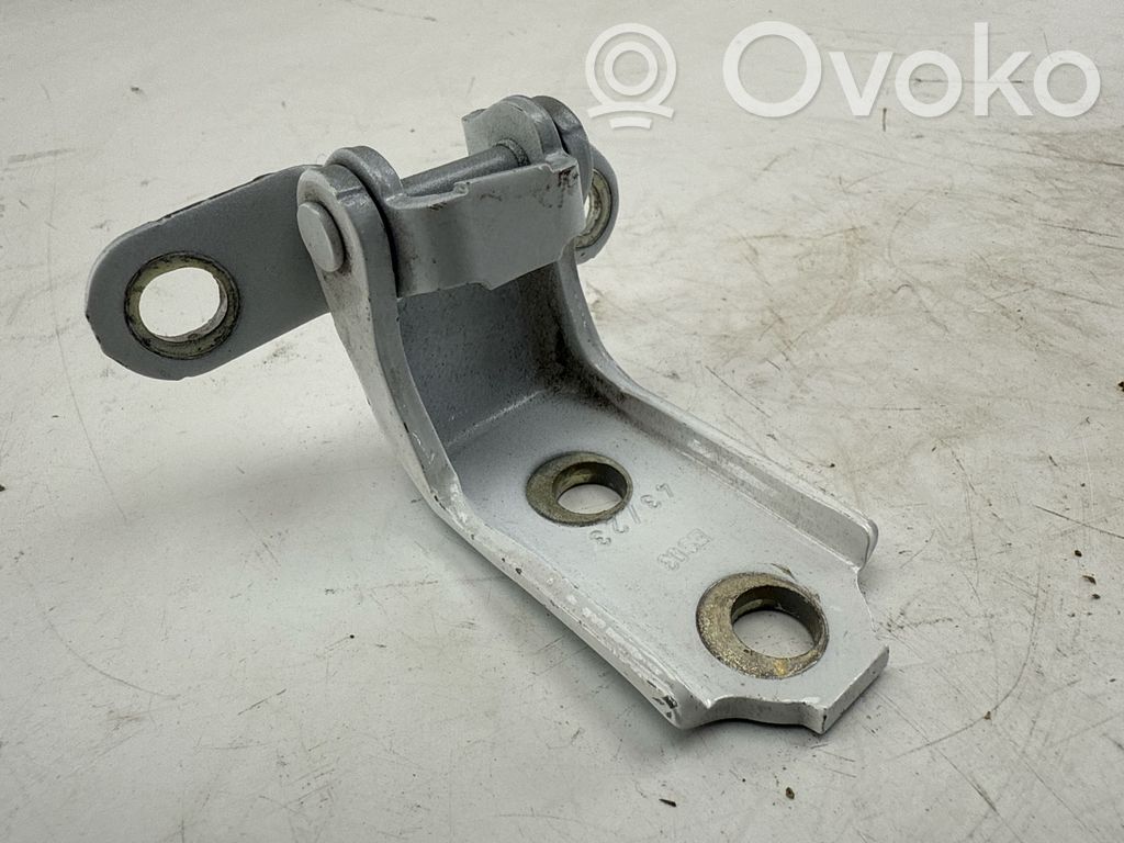 Front door upper hinge   4323