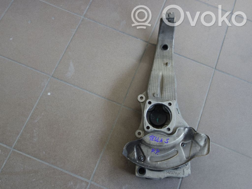 Tesla Model S Front wheel hub spindle knuckle 