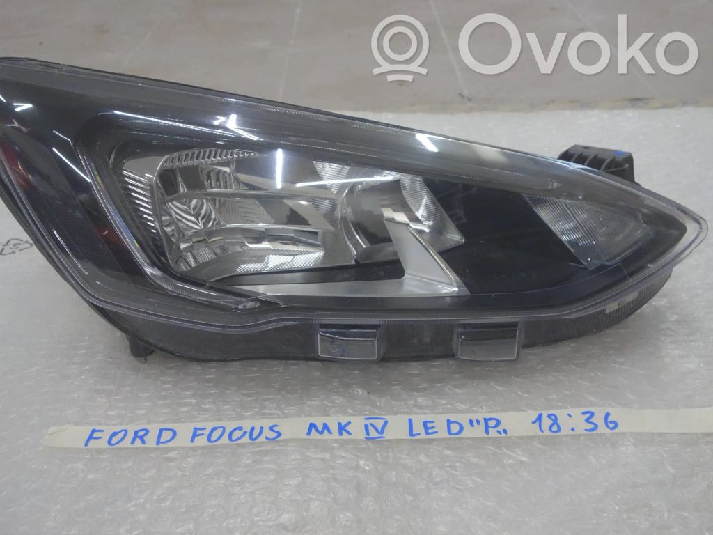Ford Focus Headlight/headlamp 