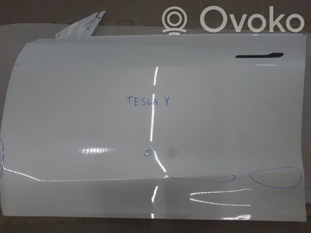 Tesla Model Y Priekinės durys 