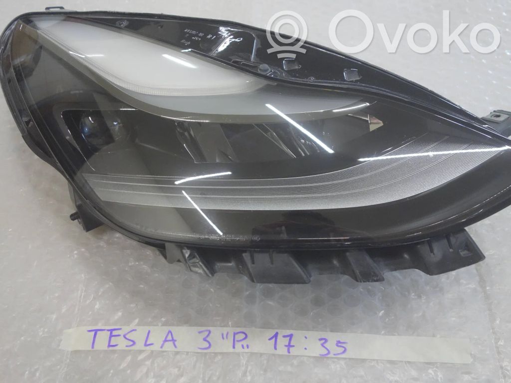 Tesla Model Y Scheinwerfer 