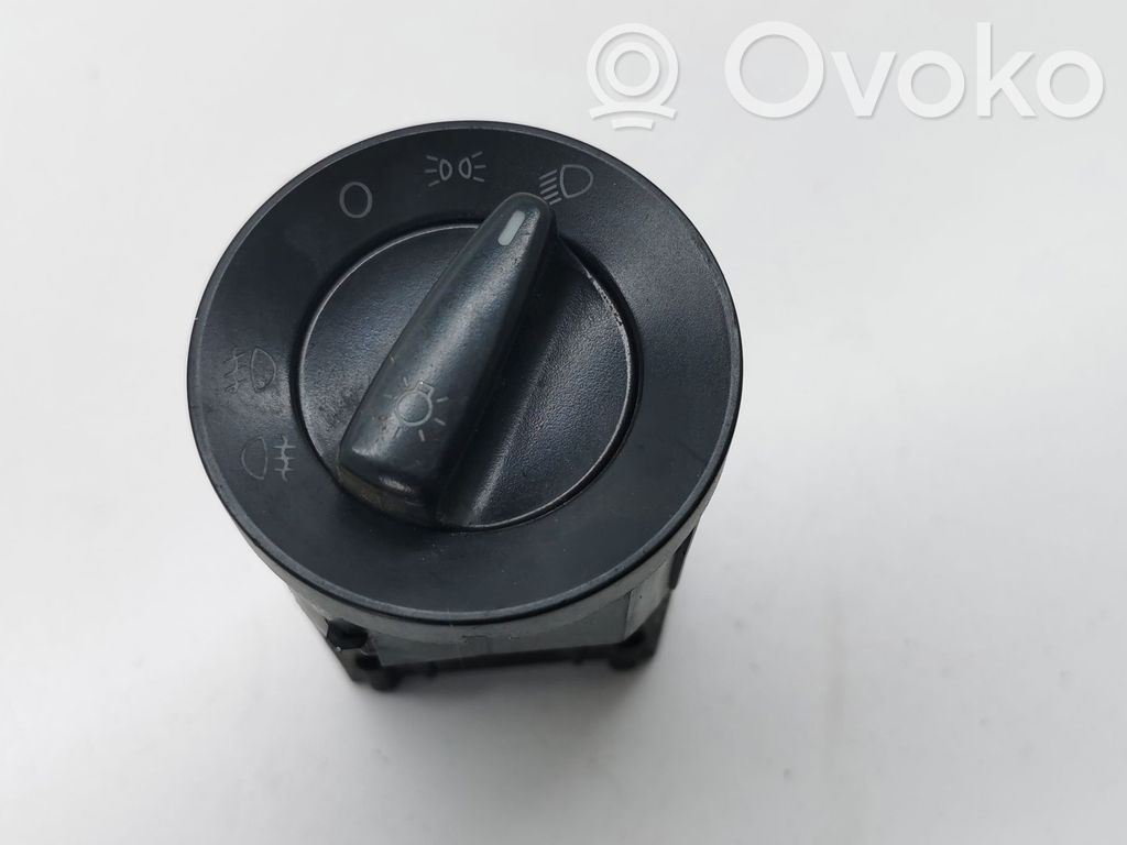 Volkswagen PASSAT B5 Light switch 